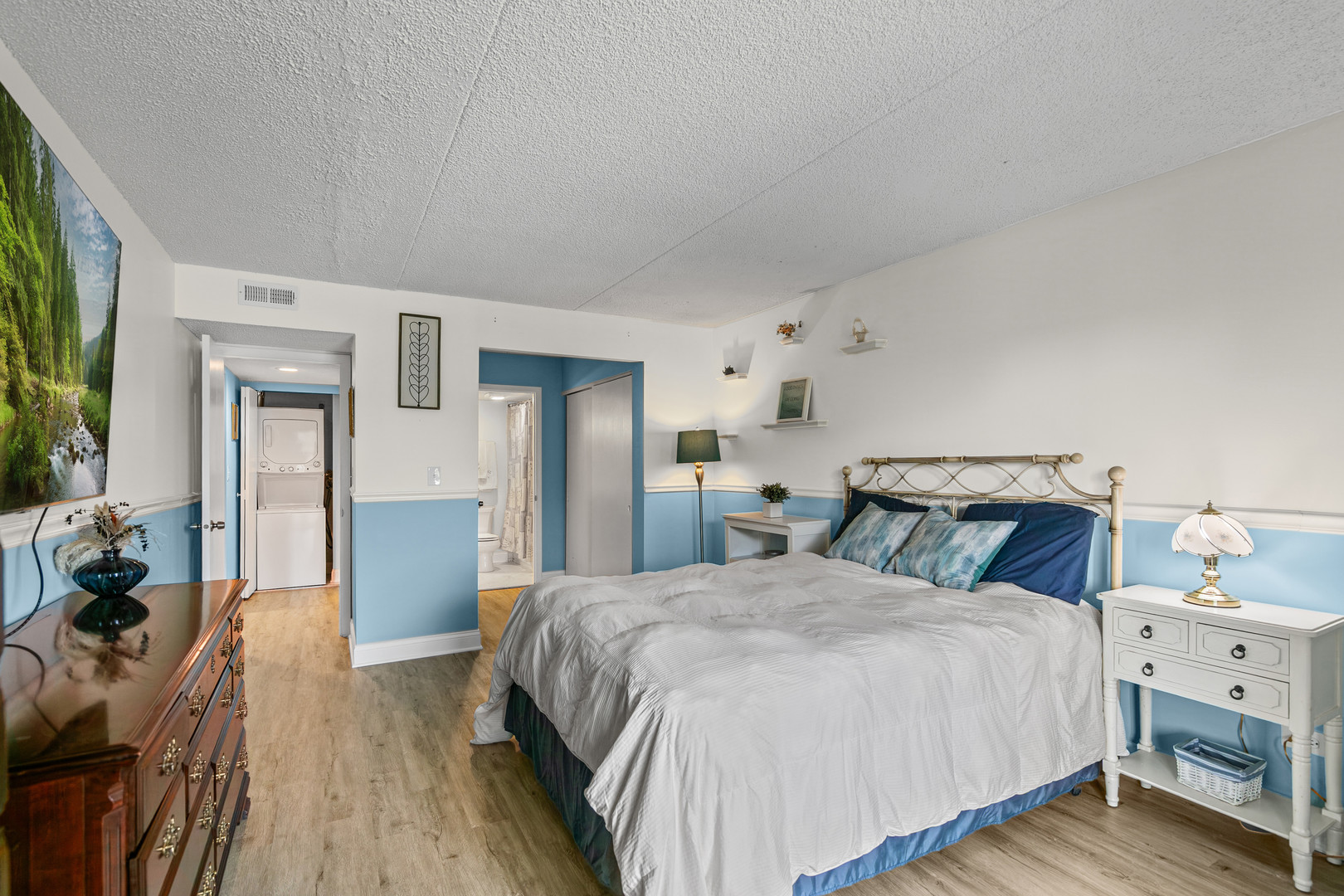 690 Chandler Road, Unit 205 Gurnee, IL 60031 - Photo 9 of 12