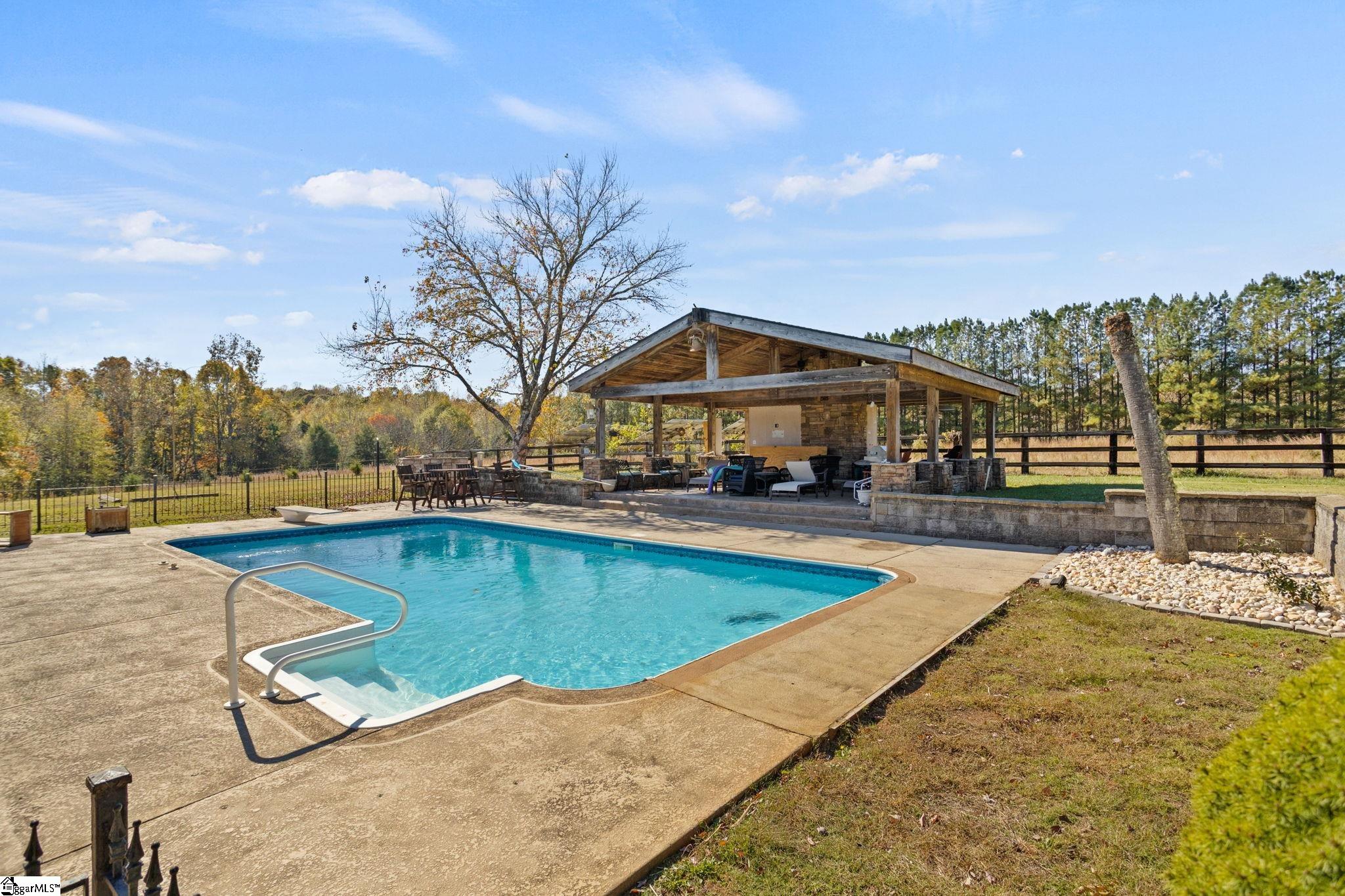 270 Allendale Road Woodruff, SC 29388 - Photo 4 of 35 Gallery Image 4