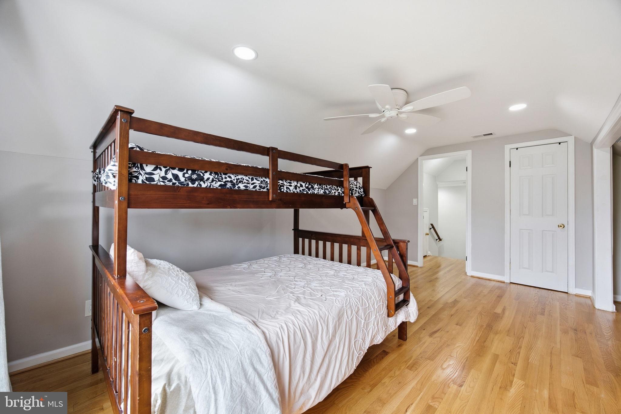 8001 Postoak Road Potomac, MD 20854 - Photo 23 of 57 Gallery Image 23