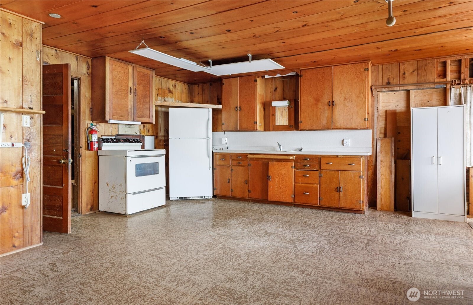 8339 South Franklin Road Clinton, WA 98236 - Photo 16 of 38
