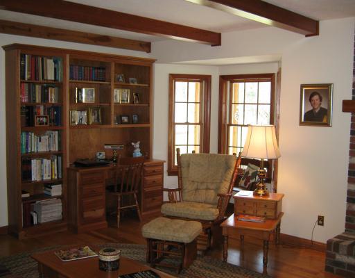 226 Daugherty Road Grove City, PA 16127 - Photo 5 of 17 Den/Family/Great Room.