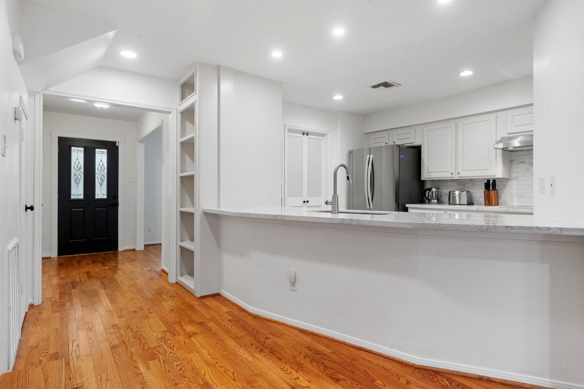 727 Bunker Hill Road, Unit 15 Houston, TX 77024 - Photo 4 of 45
