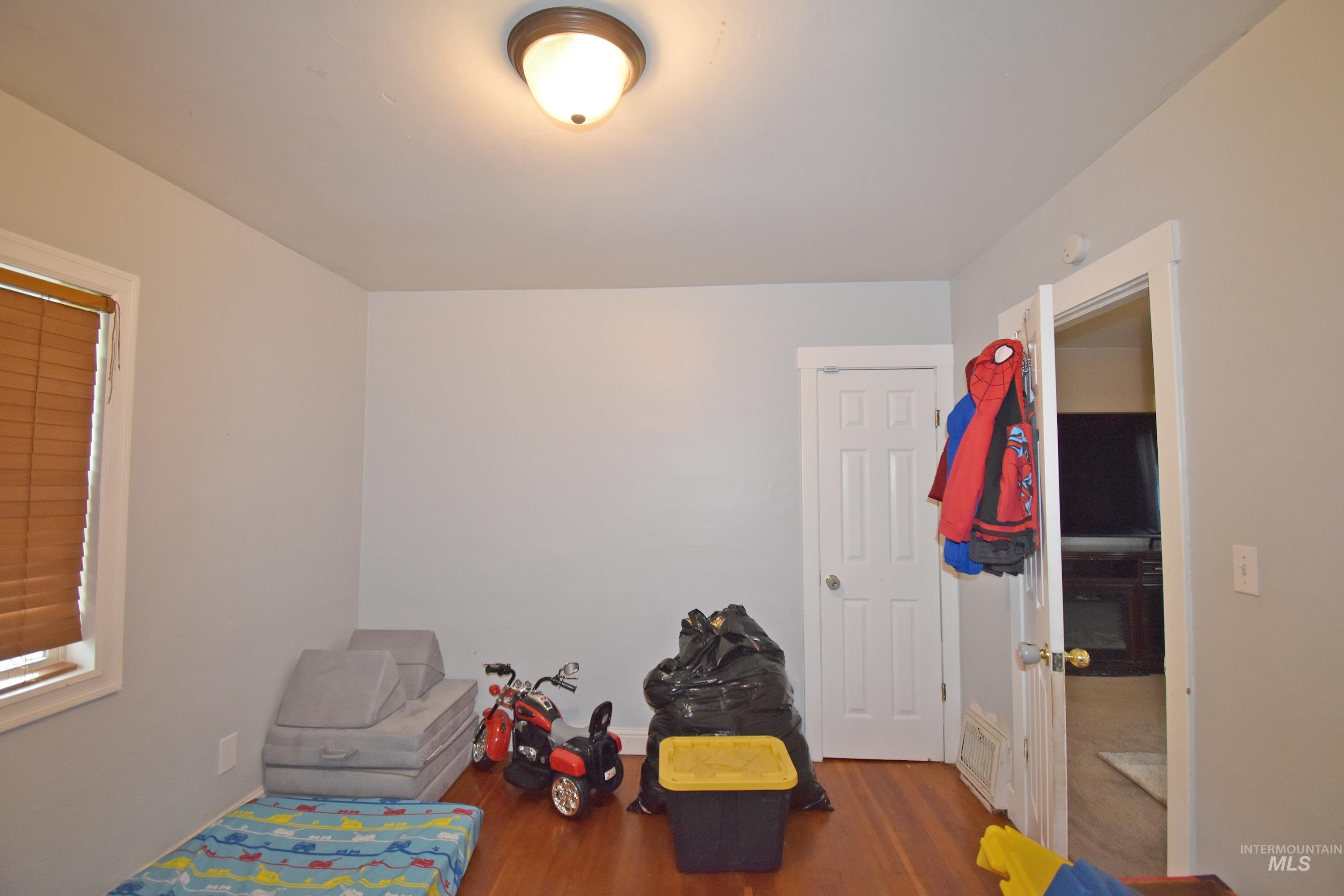 437 12th Street Clarkston, WA 99403 - Photo 4 of 20