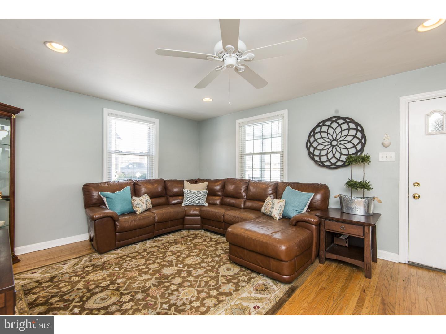 408 Harrington Road Havertown, PA 19083 - Photo 3 of 22