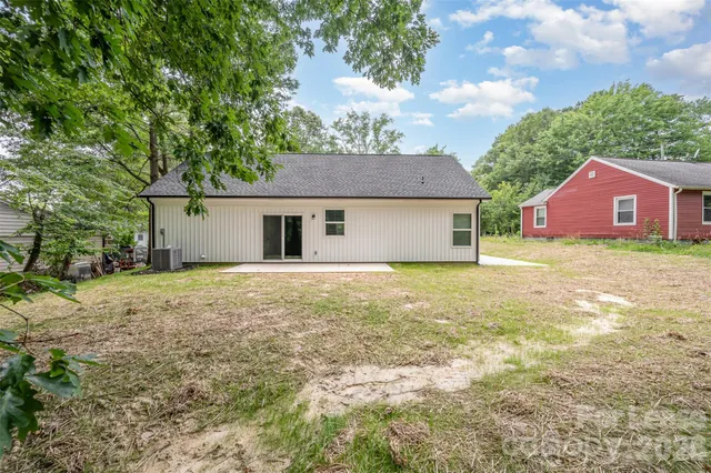 $1,695 | 412 Hampton Street, Gastonia, NC 28052