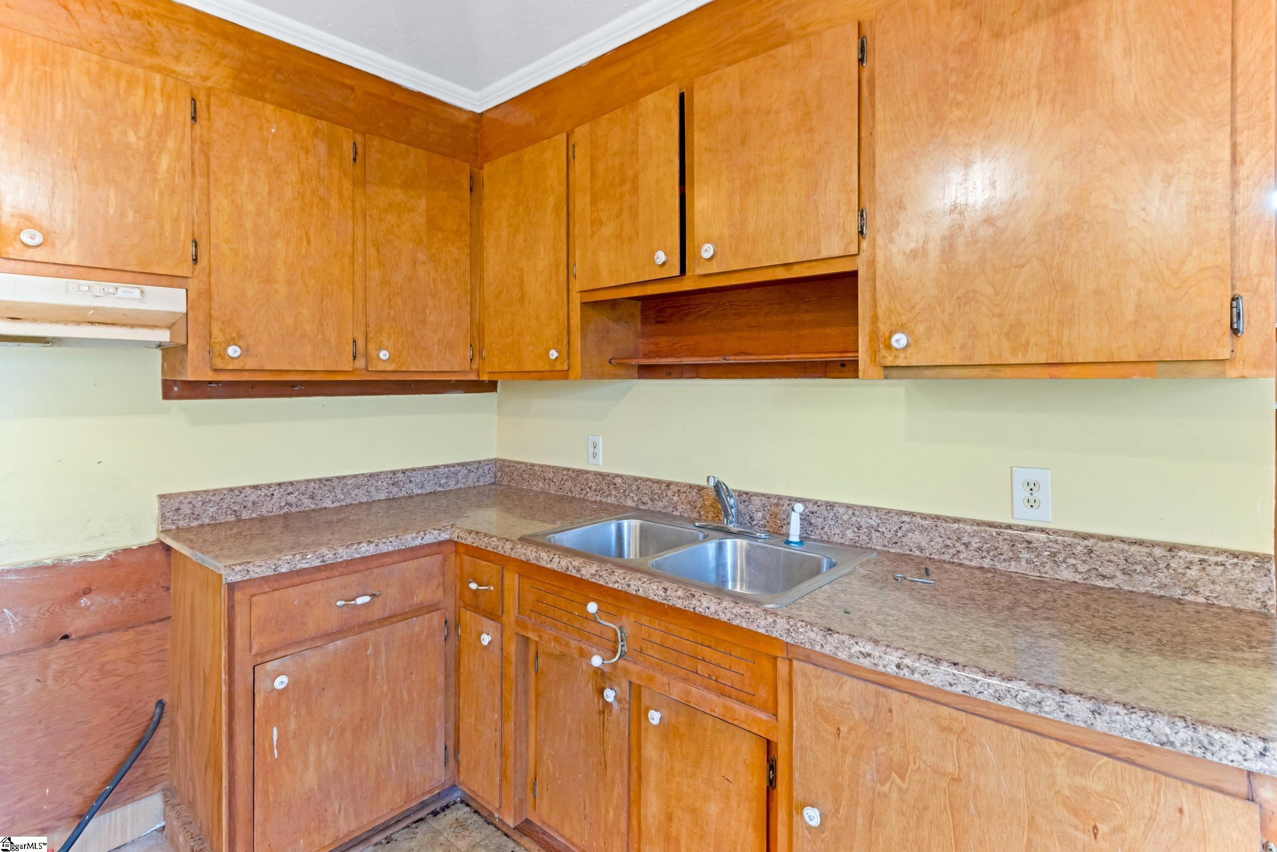 703 Old Stagecoach Road Easley, SC 29642 - Photo 7 of 45 Gallery Image 7