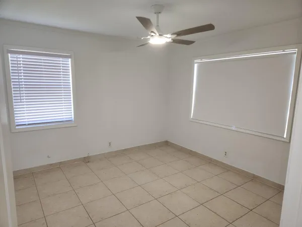 $2,400 | 210 Northwest 13th Avenue, Delray Beach, FL 33444