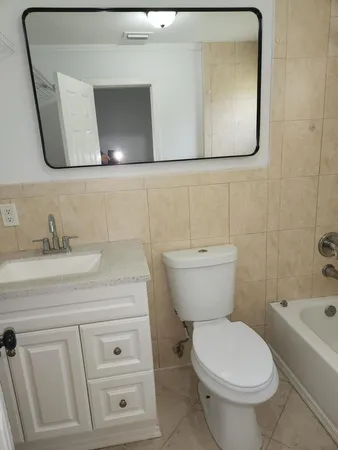 $2,400 | 210 Northwest 13th Avenue, Delray Beach, FL 33444