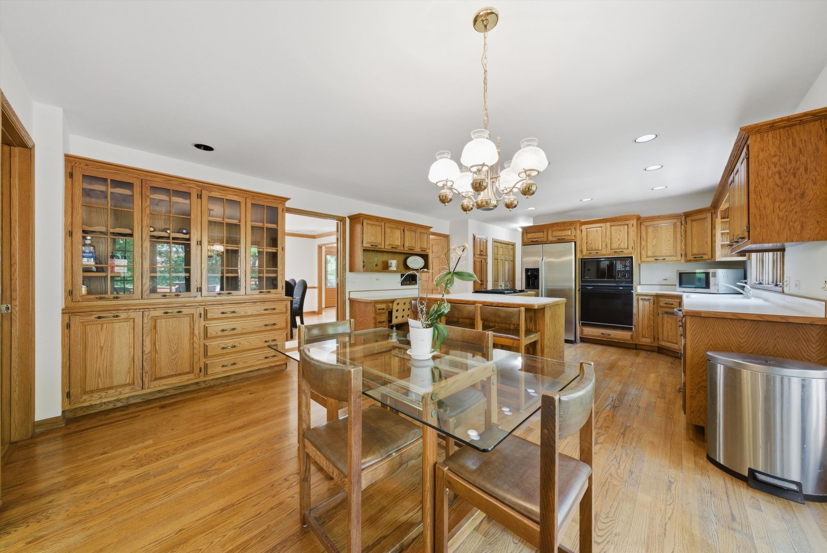 8701 Lake Ridge Drive Darien, IL 60561 - Photo 17 of 38