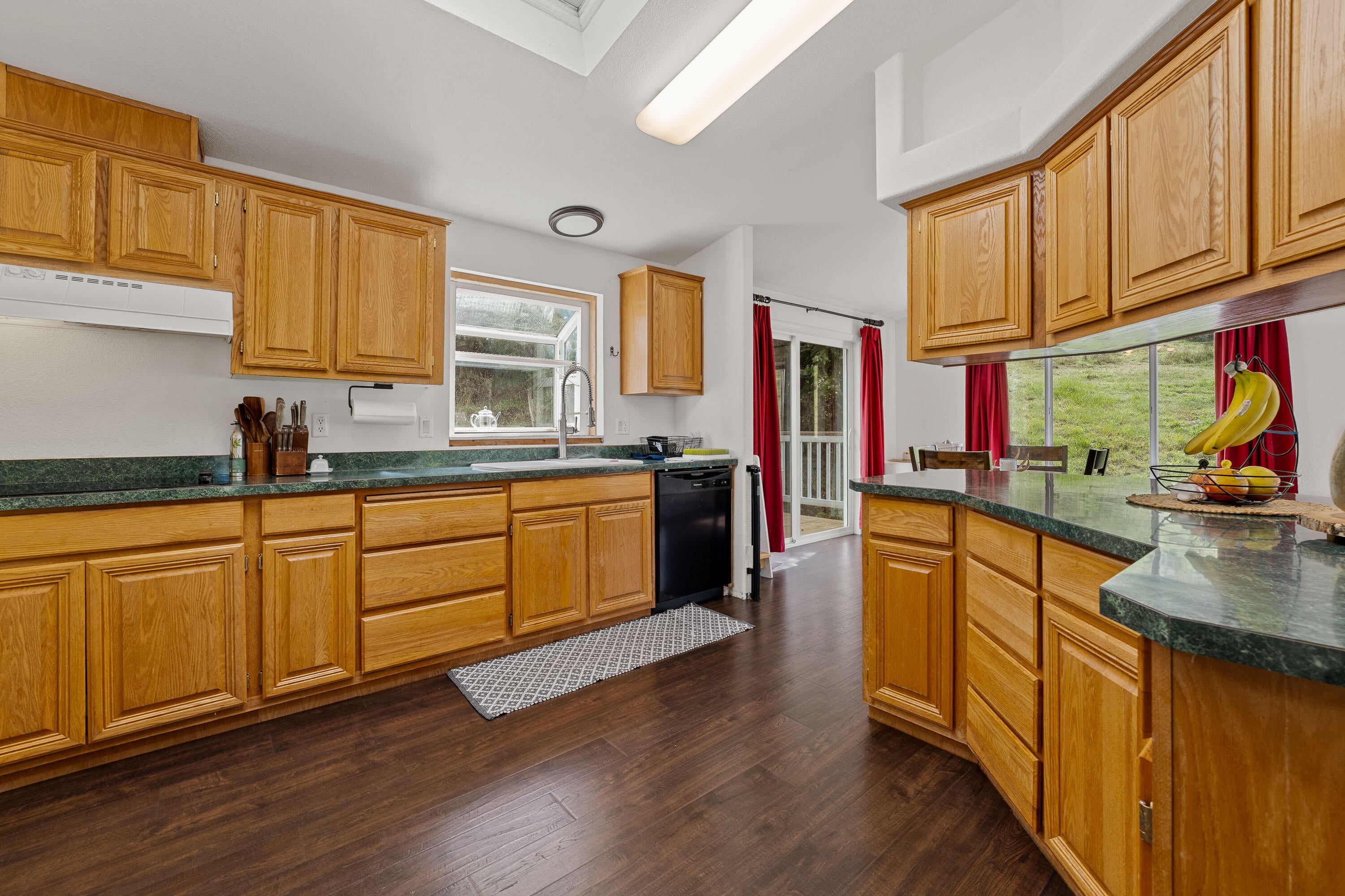 96295 Alder Ridge Road Brookings, OR 97415 - Photo 10 of 51 INT (14 of 29)
