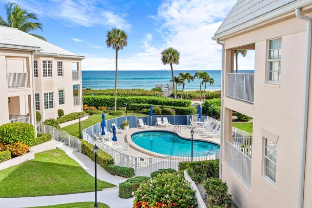 $1,395,000 | 5900 Old Ocean Boulevard, Unit B5, Ocean Ridge, FL 33435
