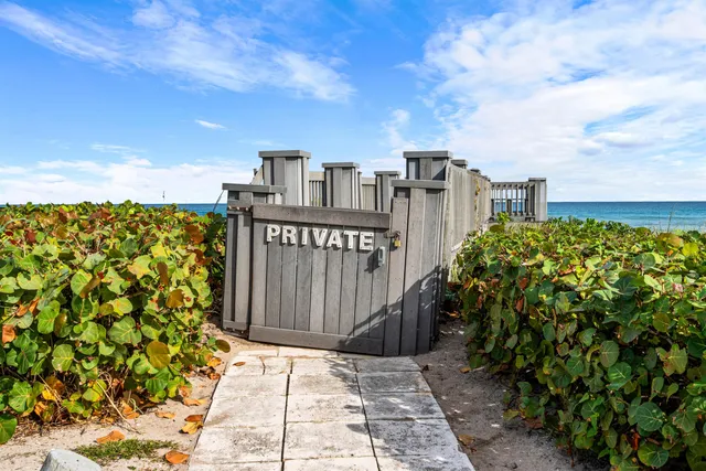 $1,395,000 | 5900 Old Ocean Boulevard, Unit B5, Ocean Ridge, FL 33435