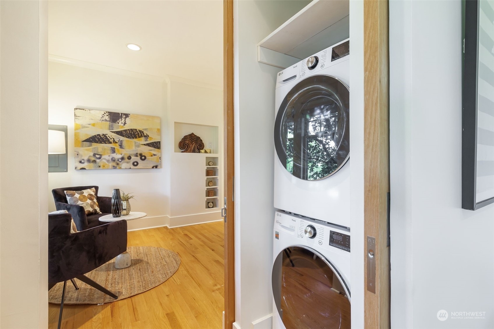 1065 East Prospect Street, Unit 204 Seattle, WA 98102 - Photo 21 of 30 a view of livingroom with washer and dryer