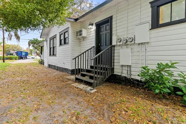 $1,800 | 412 Harwood Street, Unit 4, Orlando, FL 32803