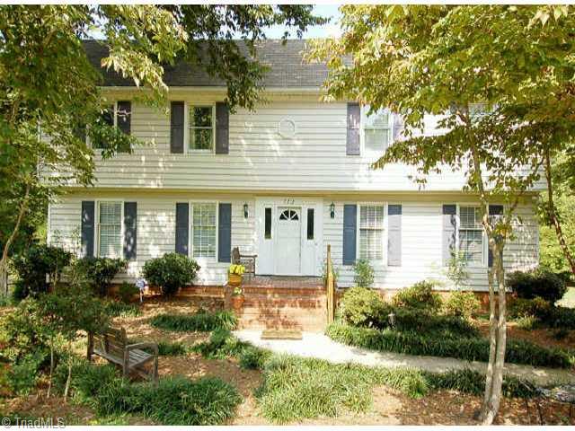 7712 Holly Field Road Clemmons, NC 27012 - Photo 1 of 9 Exterior Front.