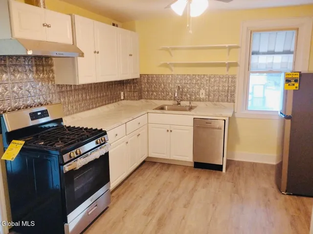 $1,575 | 47 Lexington Avenue, Albany, NY 12206