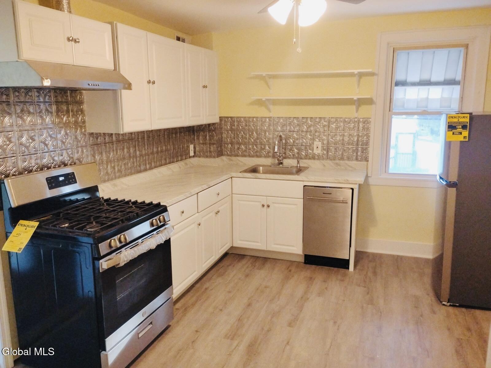 47 Lexington Avenue Albany, NY 12206 - Photo 4 of 10 Kitchen 47 Lexington