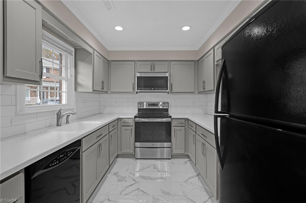 30 Brandy Drive Greensboro, NC 27409 - Photo 5 of 16