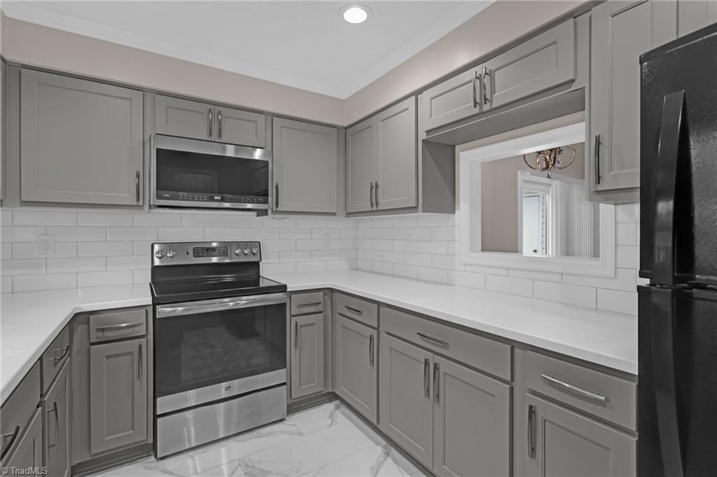 30 Brandy Drive Greensboro, NC 27409 - Photo 6 of 16