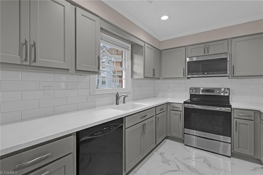 30 Brandy Drive Greensboro, NC 27409 - Photo 7 of 16