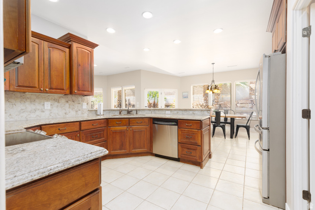1257 West 2320 South St. George, UT 84770 - Photo 9 of 55 Kitchen