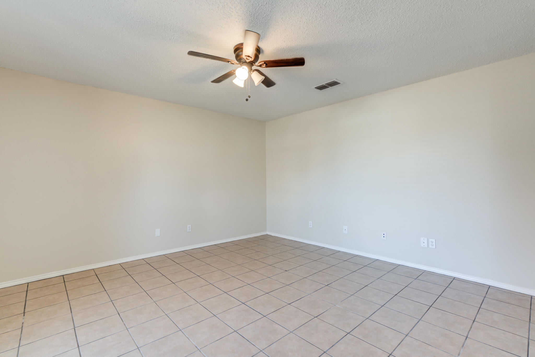 6713 85th Street Lubbock, TX 79424 - Photo 3 of 16