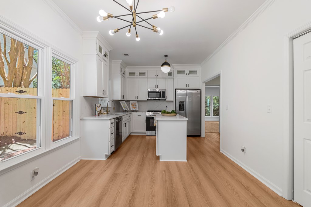 129 Sunny Point Circle LaGrange, GA 30240 - Photo 11 of 48 Kitchen