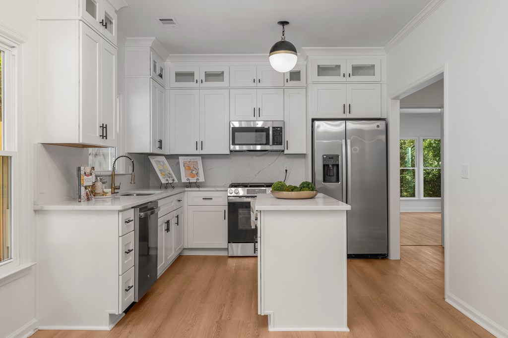 129 Sunny Point Circle LaGrange, GA 30240 - Photo 12 of 48 New Appliances