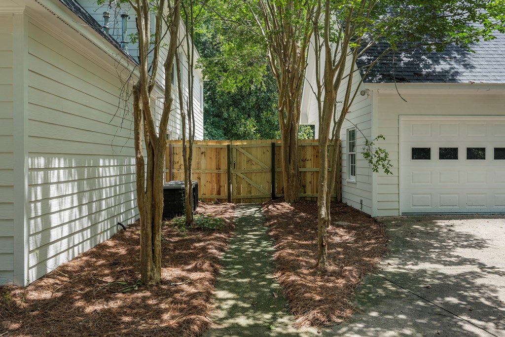 129 Sunny Point Circle LaGrange, GA 30240 - Photo 39 of 48 New Fence