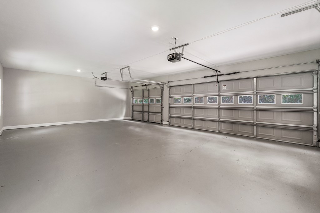 129 Sunny Point Circle LaGrange, GA 30240 - Photo 41 of 48 New Large Garage Door