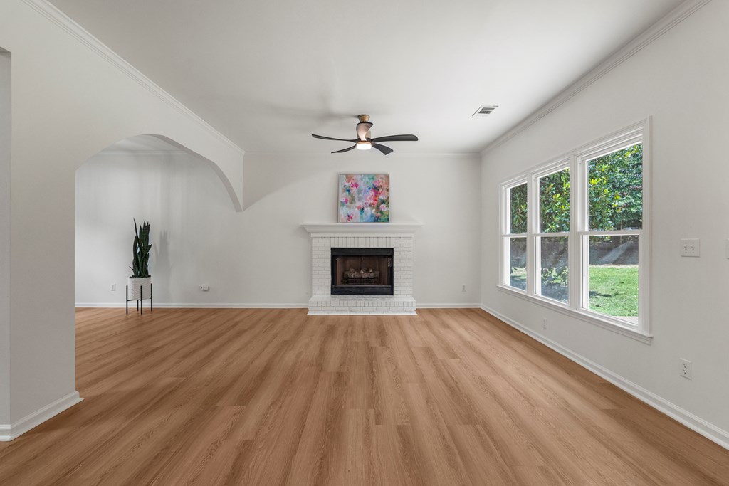 129 Sunny Point Circle LaGrange, GA 30240 - Photo 10 of 48 Family Room