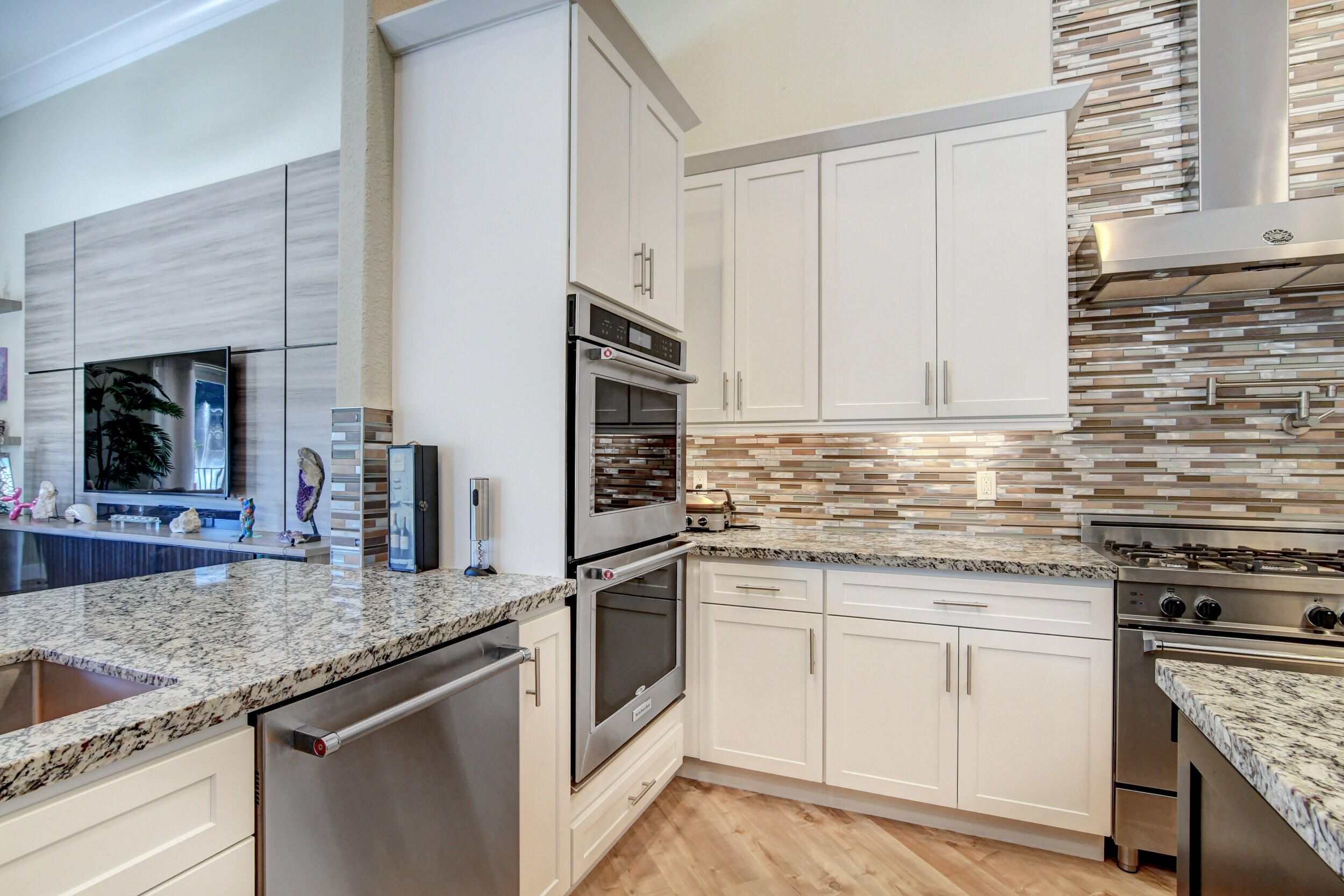 17535 Bocaire Way Boca Raton, FL 33487 - Photo 25 of 83 kitchen