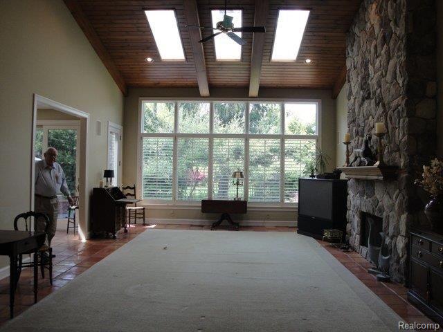 237 Ridge Road Grosse Pointe, MI 48236 - Photo 8 of 25 DSC01568.JPG
