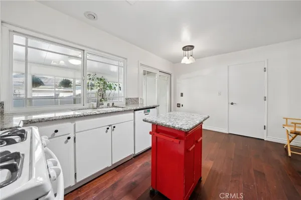 $575,000 | 26311 Green Terrace Drive, Newhall, CA 91321