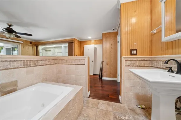 $575,000 | 26311 Green Terrace Drive, Newhall, CA 91321