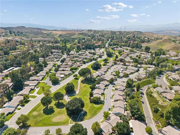 $575,000 | 26311 Green Terrace Drive, Newhall, CA 91321