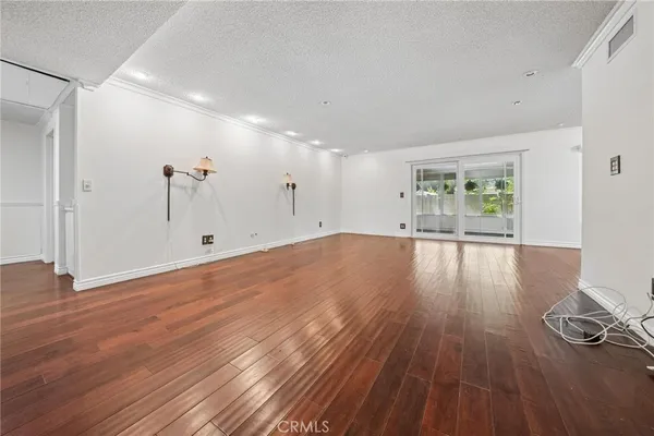 $575,000 | 26311 Green Terrace Drive, Newhall, CA 91321