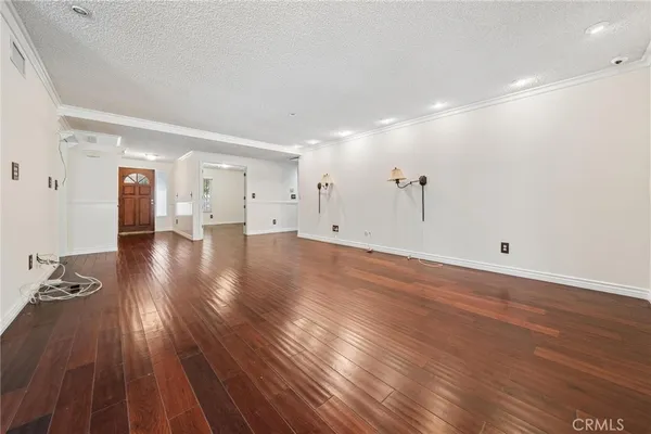 $575,000 | 26311 Green Terrace Drive, Newhall, CA 91321