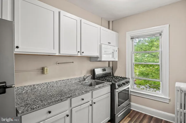 $1,450 | 305 9th Street, Unit 4, Laurel, MD 20707