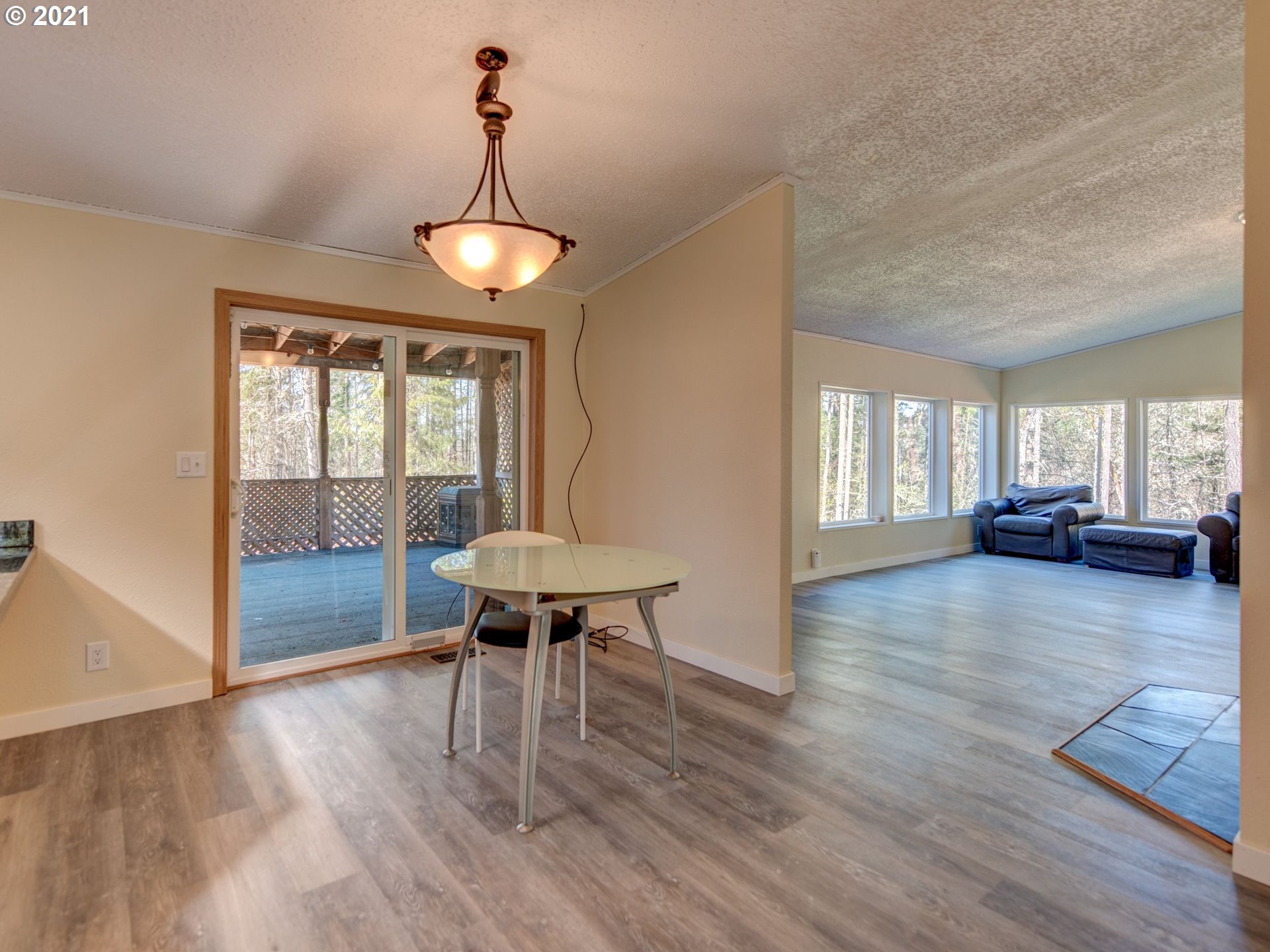 30633 Koinonia Road Eugene, OR 97405 - Photo 11 of 32 Gallery Image 11