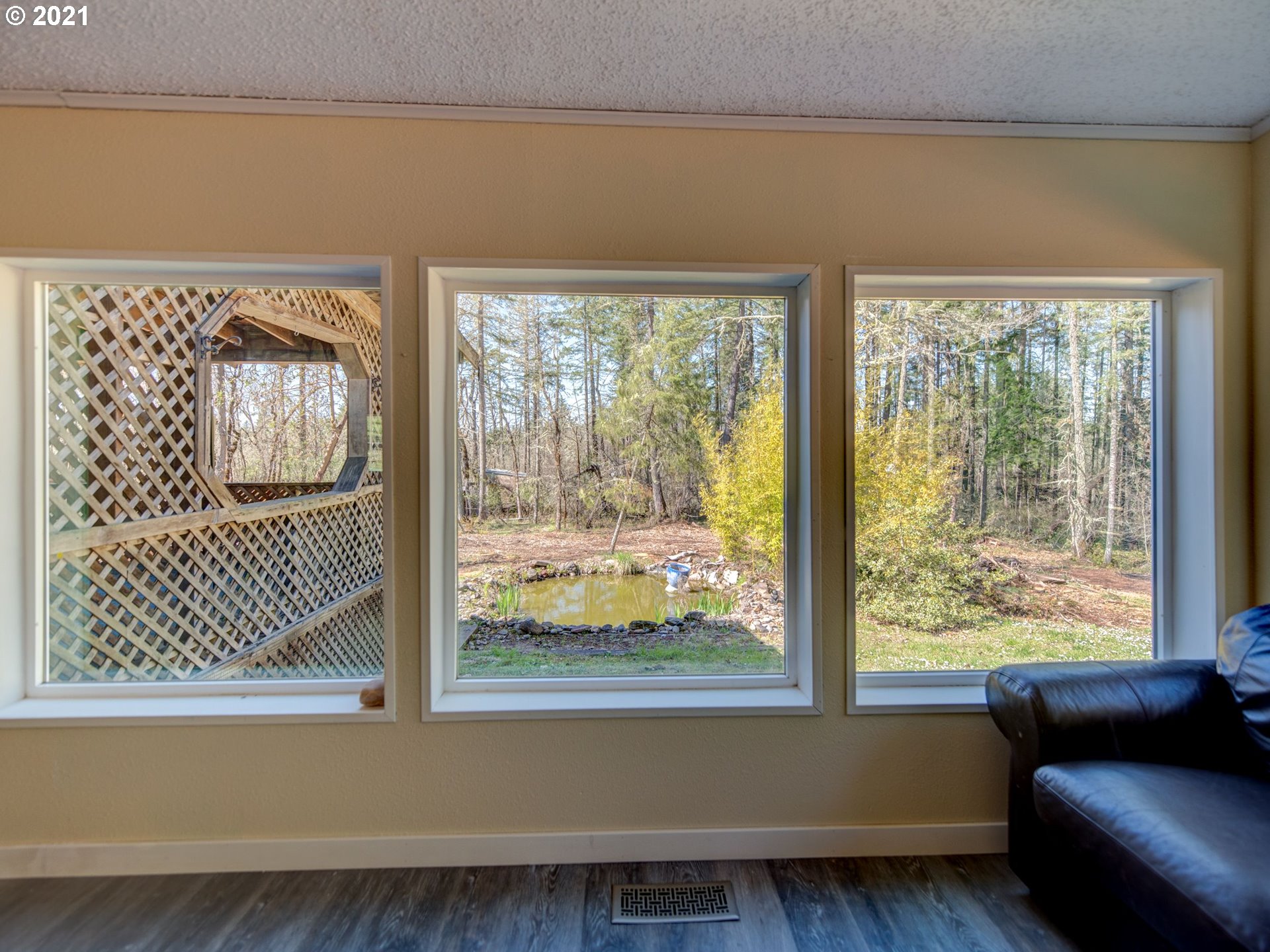 30633 Koinonia Road Eugene, OR 97405 - Photo 14 of 32 Gallery Image 14