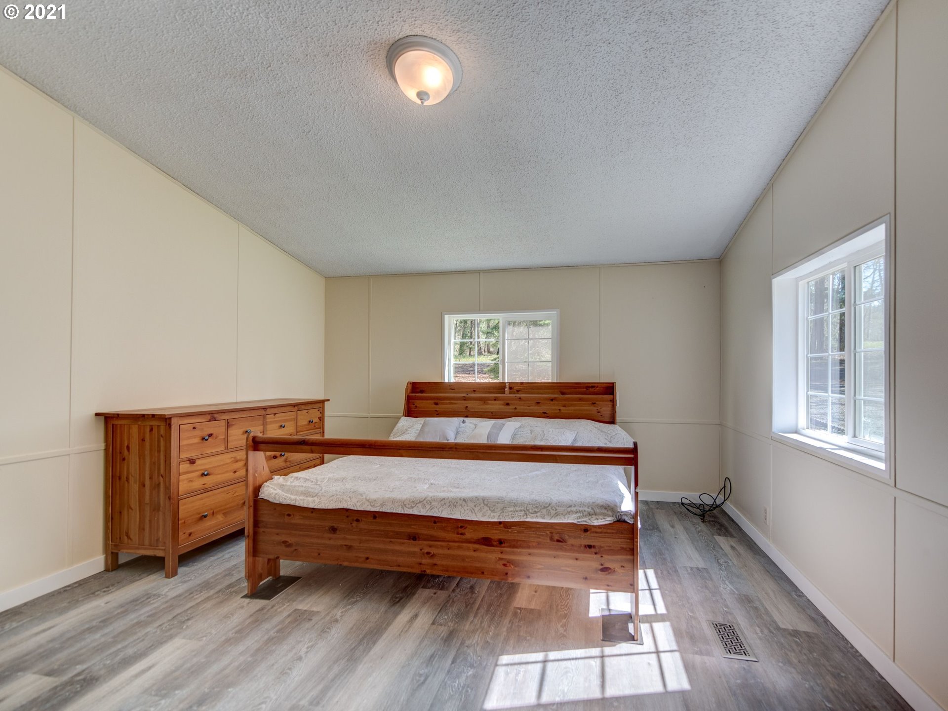 30633 Koinonia Road Eugene, OR 97405 - Photo 17 of 32 Gallery Image 17