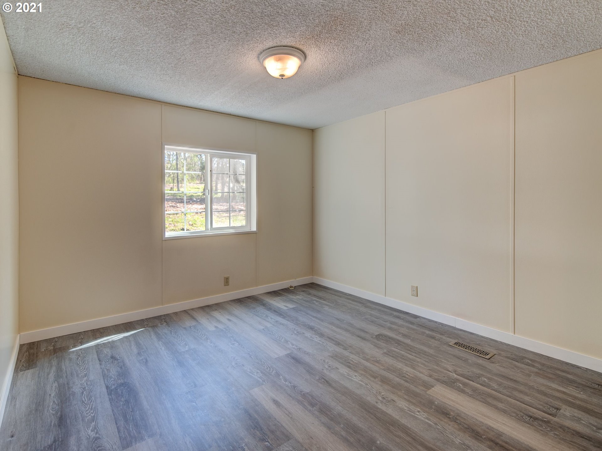 30633 Koinonia Road Eugene, OR 97405 - Photo 21 of 32 Gallery Image 21