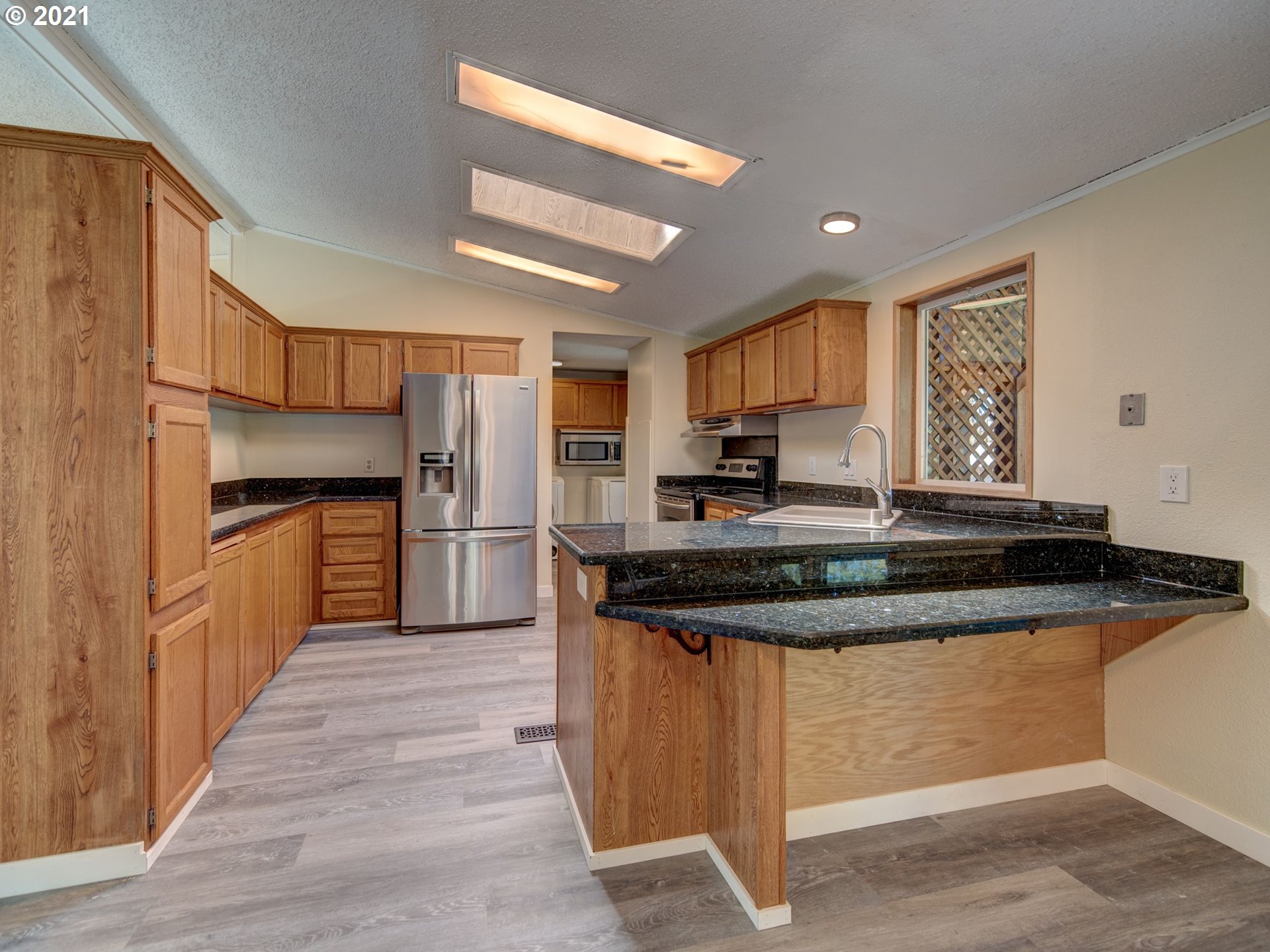 30633 Koinonia Road Eugene, OR 97405 - Photo 6 of 32 Gallery Image 6