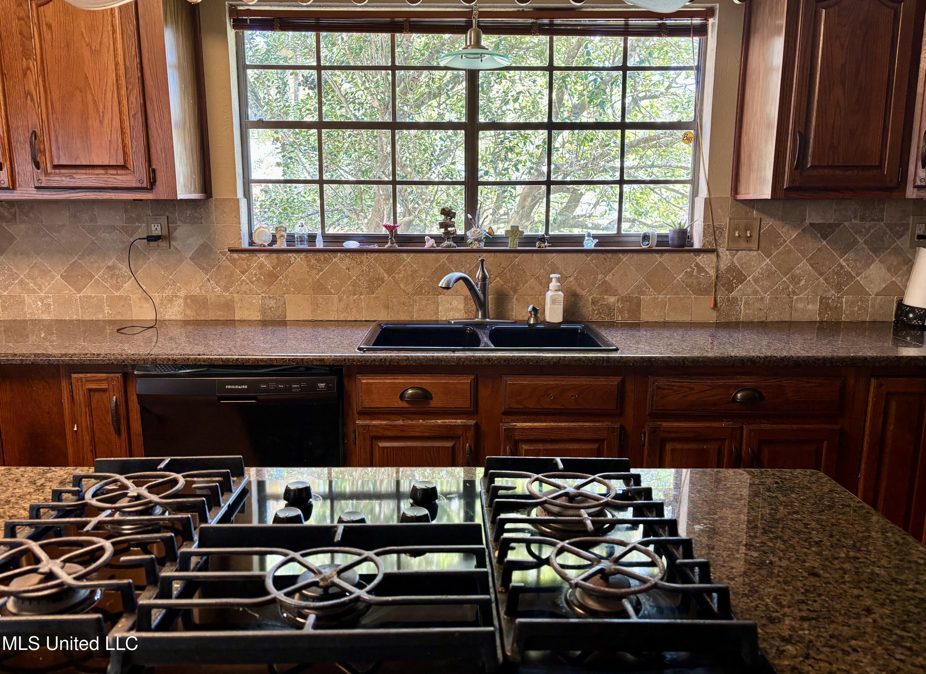 1316 Homestead Boulevard Gautier, MS 39553 - Photo 19 of 40 IMG_5613