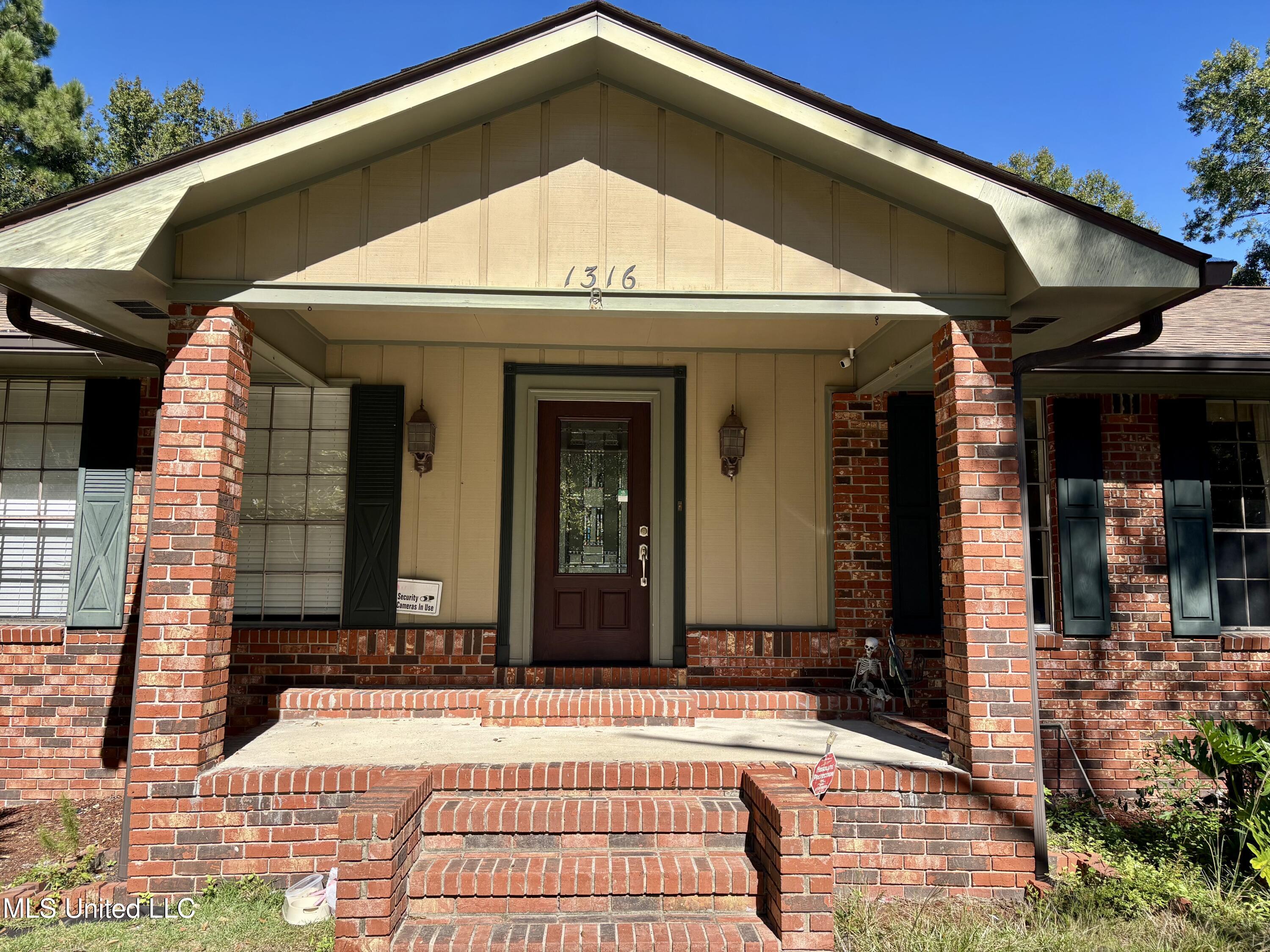 1316 Homestead Boulevard Gautier, MS 39553 - Photo 2 of 40 IMG_5586