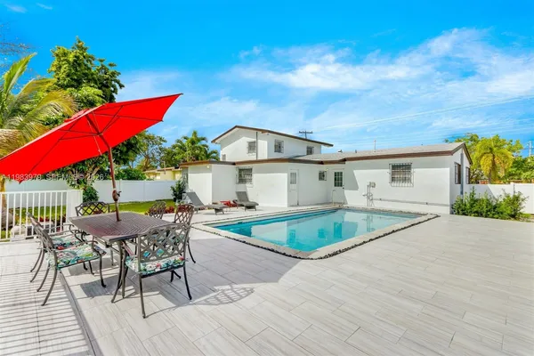 $3,200 | 980 West 45th Place, Unit 1, Hialeah, FL 33012