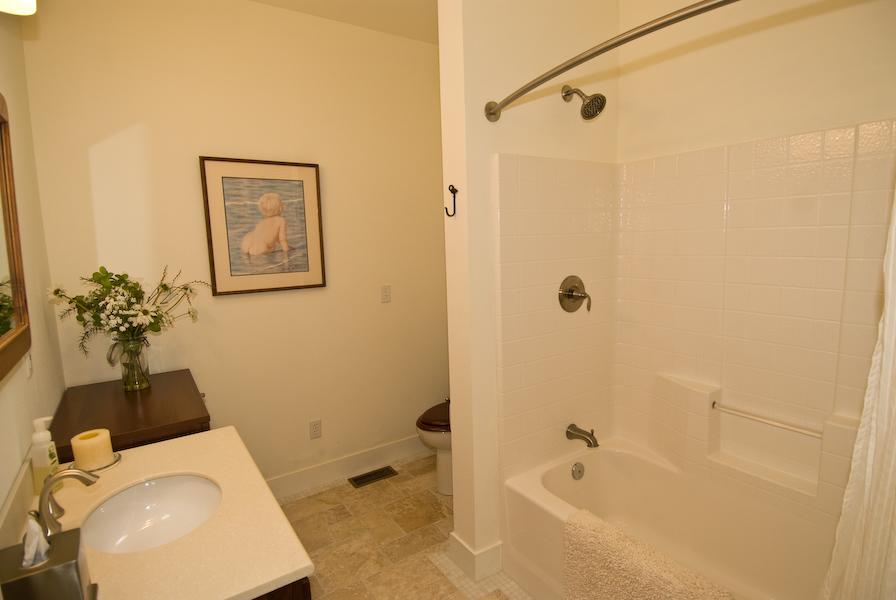 6760 Black Butte Road Shingletown, CA 96088 - Photo 30 of 39 Guest Bath