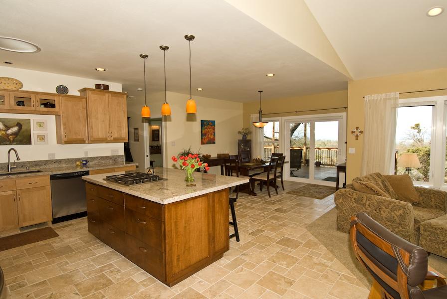 6760 Black Butte Road Shingletown, CA 96088 - Photo 8 of 39 Great Room