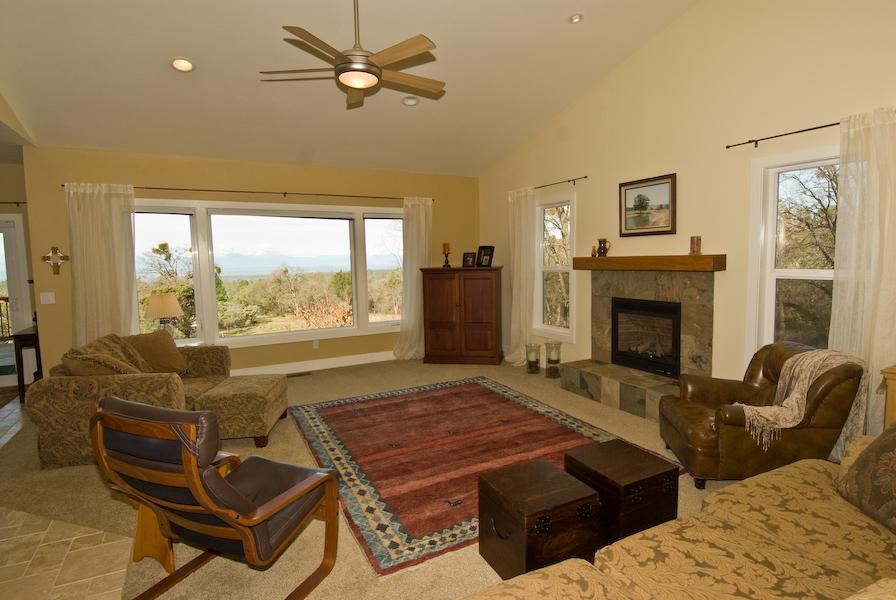 6760 Black Butte Road Shingletown, CA 96088 - Photo 9 of 39 Living Room